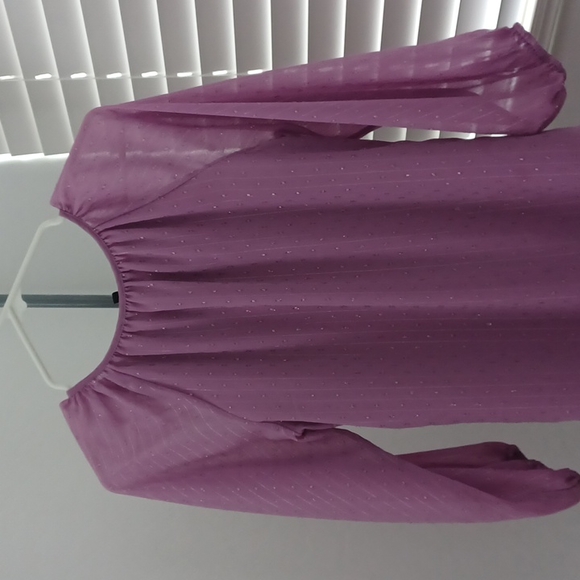 White House Black Market Blouse - Picture 9 of 13